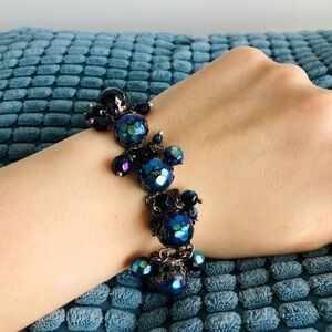 Accessorize bracelet Sparkly evening peacock blue gasoline bead black gothic Y2K